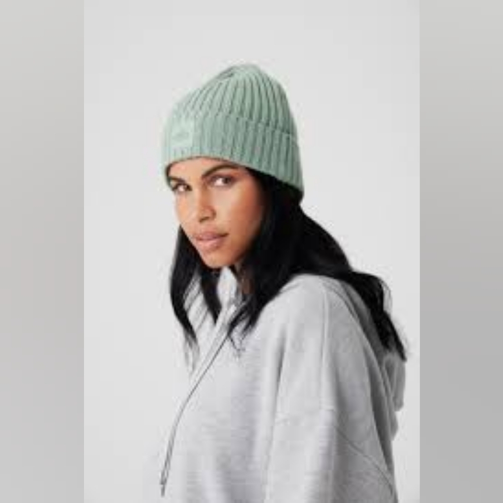 Alo Yoga Cashmere Beanie - Picture 2 of 9